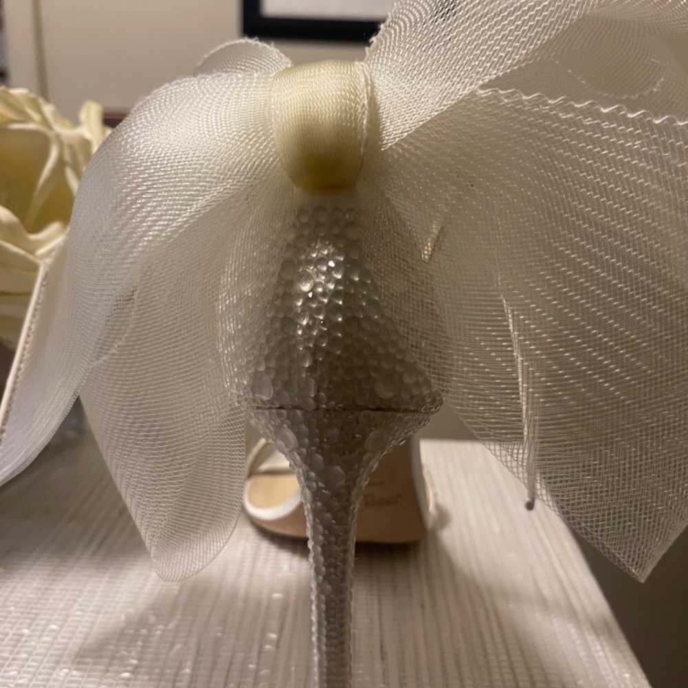 Jimmy Choo Aveline 100m Pumps with Tulle Detail - Picture 2 of 11